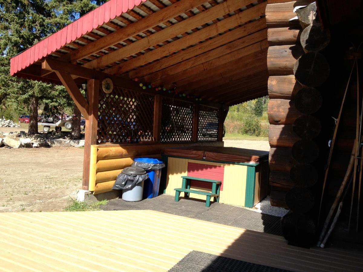 Summit River Lodge & Campsites Valemount Exteriér fotografie